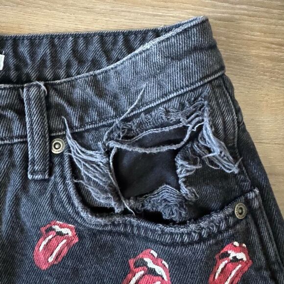 ZARA X The Rolling Stones Black Cutoff High Rise Shorts Size 06 Chic Casual - Picture 4 of 7